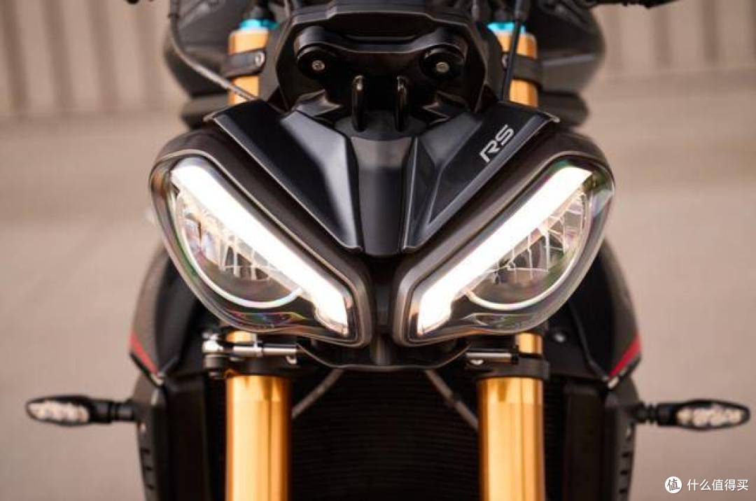 凯旋Speed Triple 1200 RS高性能街车