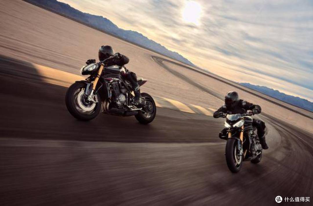 凯旋Speed Triple 1200 RS高性能街车