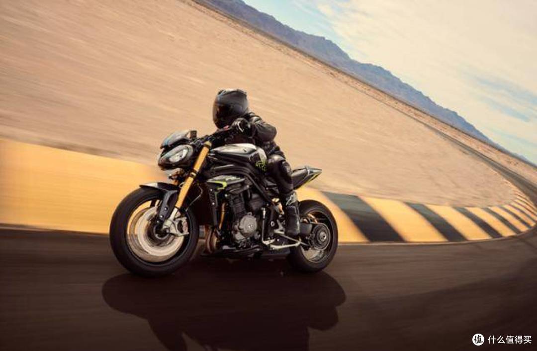 凯旋Speed Triple 1200 RS高性能街车