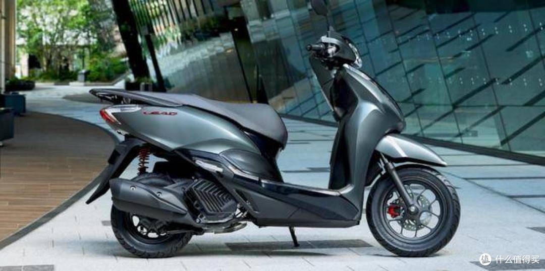 Honda 2025款Lead 125摩托车