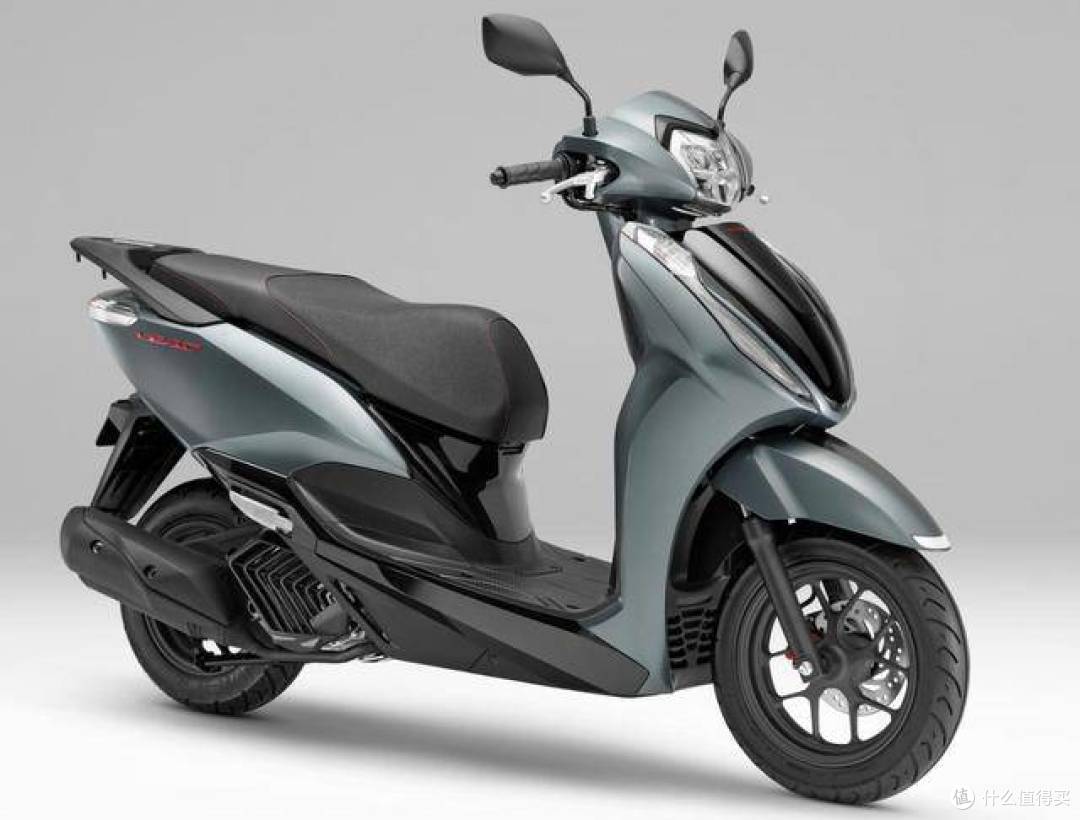 Honda 2025款Lead 125摩托车