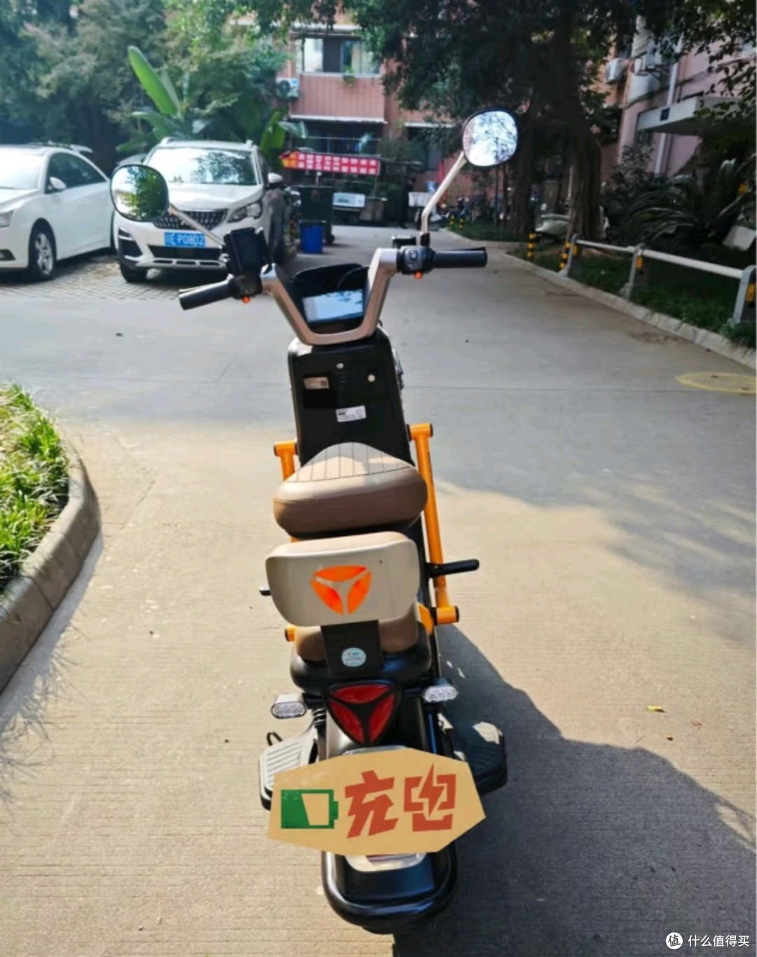 通勤“神搭子”:雅迪冠能B60