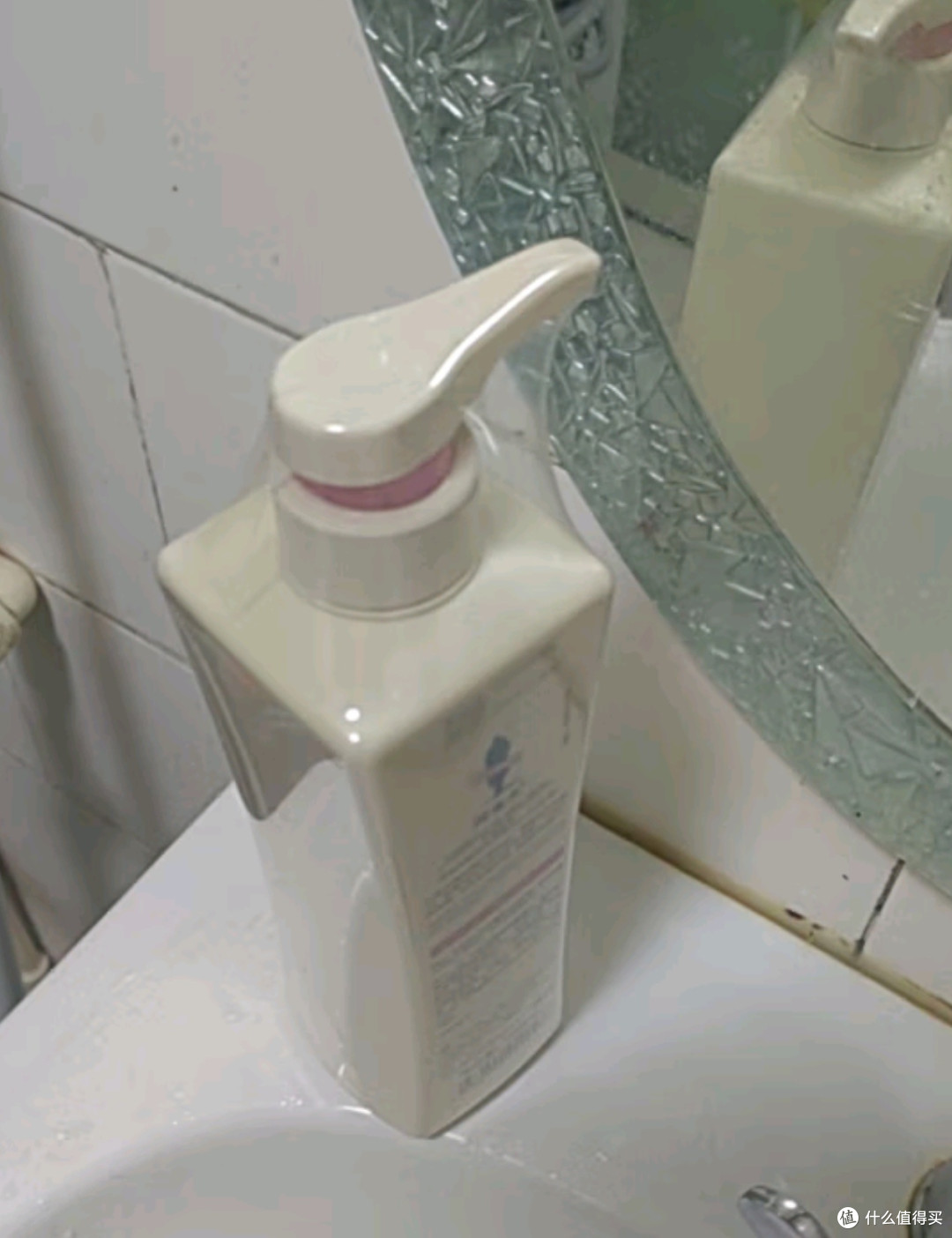 阿道夫护发素:精油修护,焕发烫染秀发新活力