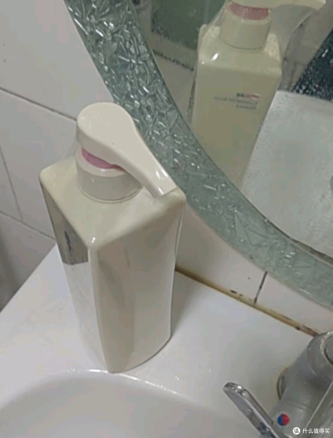 阿道夫护发素:精油修护,焕发烫染秀发新活力