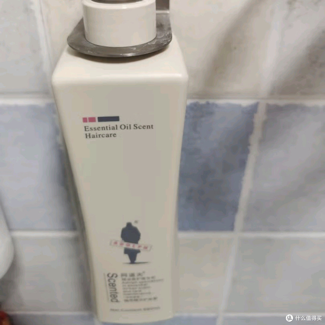 阿道夫护发素：精油修护，焕发烫染秀发新活力