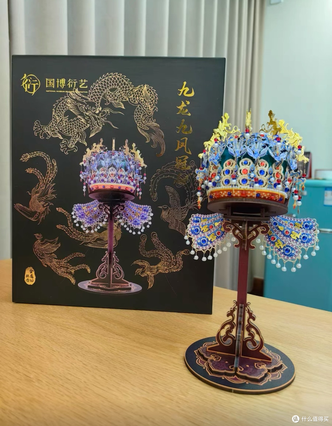 金属拼图里,续写凤冠的前世今生