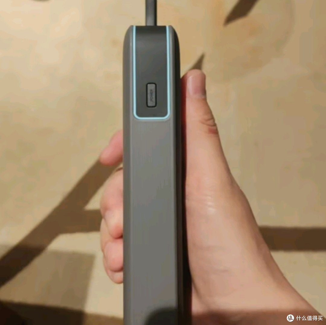 酷态科电能块自带线20000毫安时移动电源55W快充充电宝评测