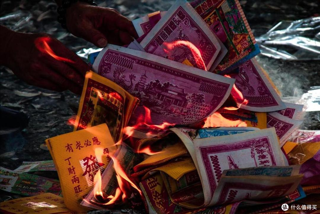 清明节上坟祭祖,牢记“1不放,2不烧,3不做”,老祖宗规矩要懂