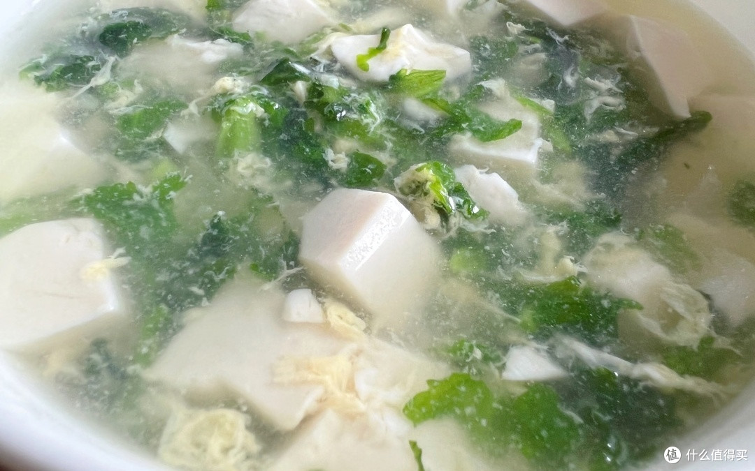 春日轻食新宠！清爽可口的荠菜豆腐汤