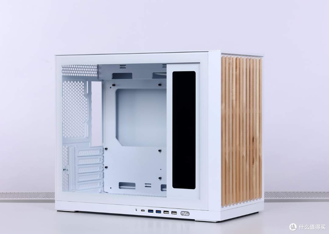 高配但小体积,11.3寸副屏!闪鳞G600搭配98X3D+5070Ti装机分享