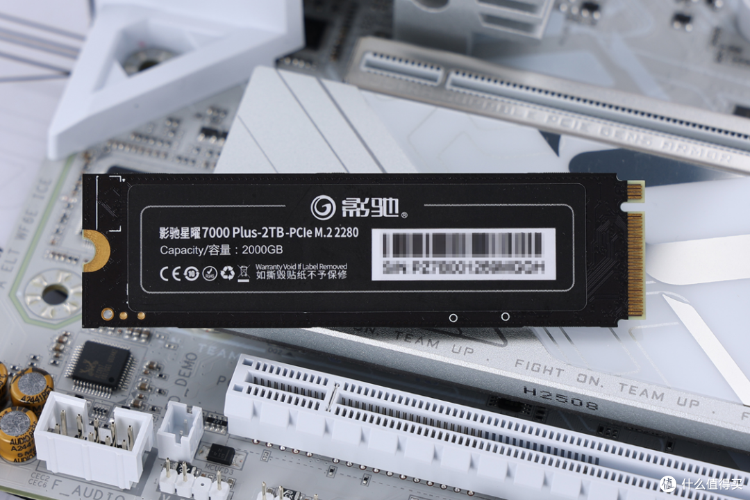 高配但小体积,11.3寸副屏!闪鳞G600搭配98X3D+5070Ti装机分享