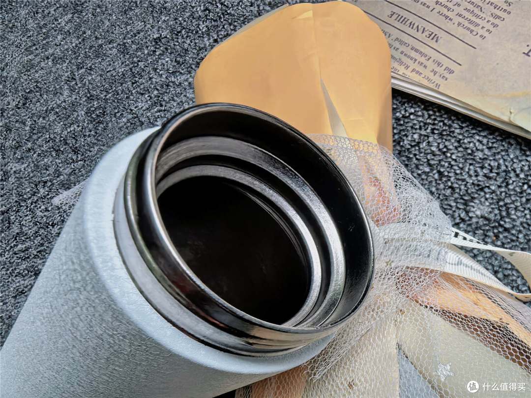 宫菱纯钛保温杯体验:0重金属0漆0涂层,欧盟认证权威更安心