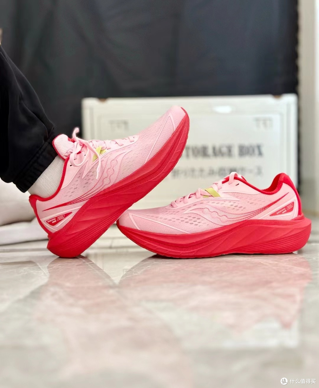 草莓西瓜红!Saucony Slay 2,让跑步更出彩