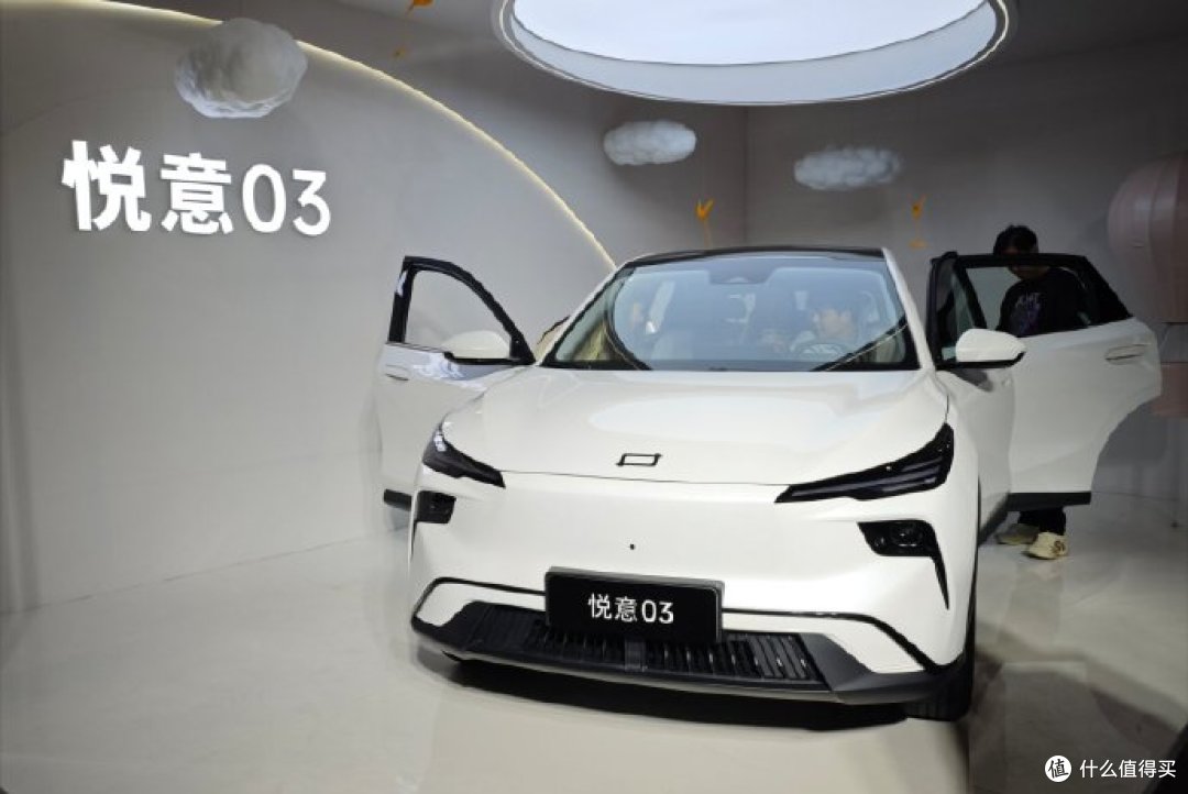 比亚迪元PLUS压力来了？限时8.79万起！悦意03续航565km+AI座舱