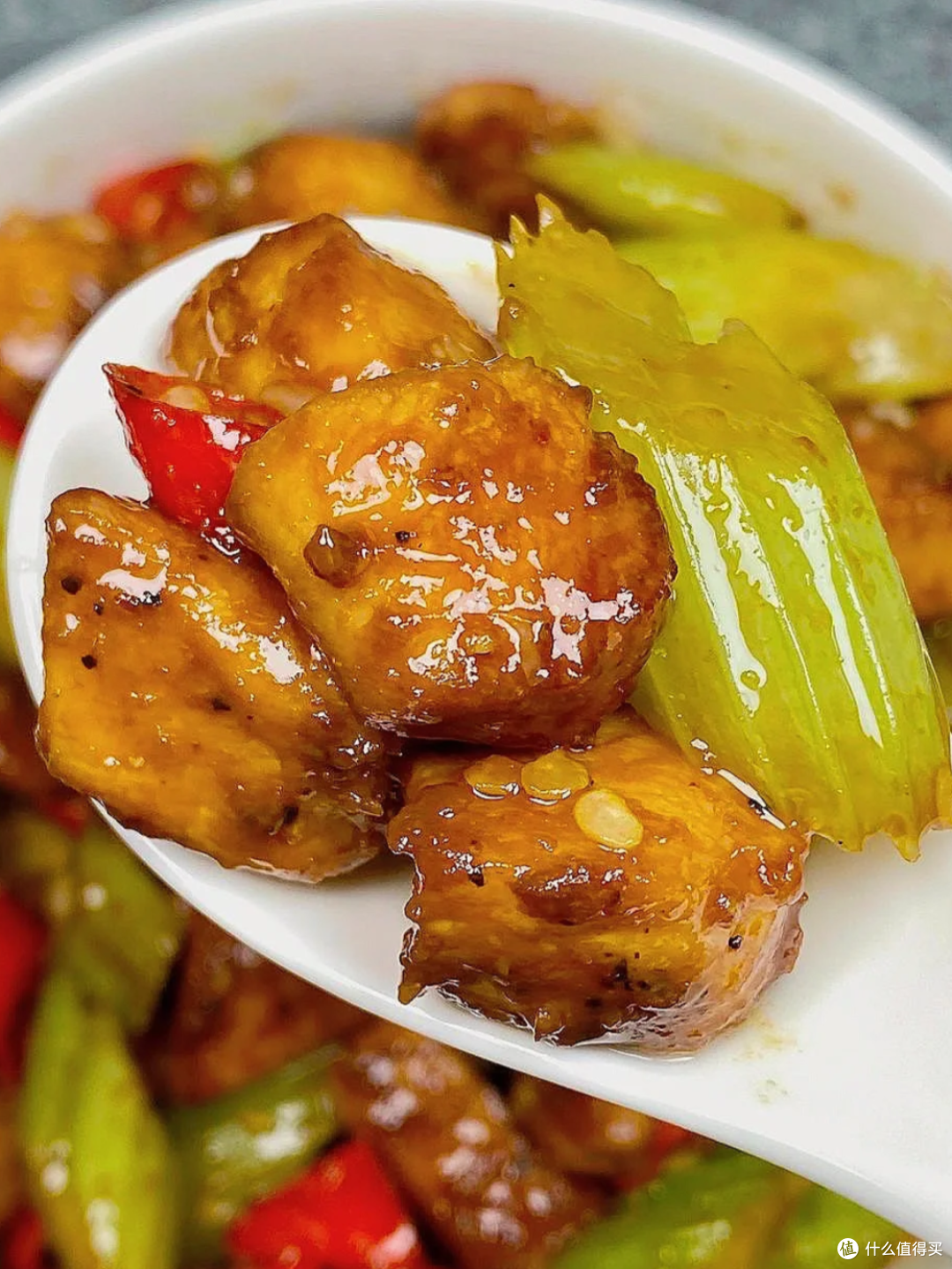 春季饮食秘籍：西芹鸡丁，这样炒才健康！