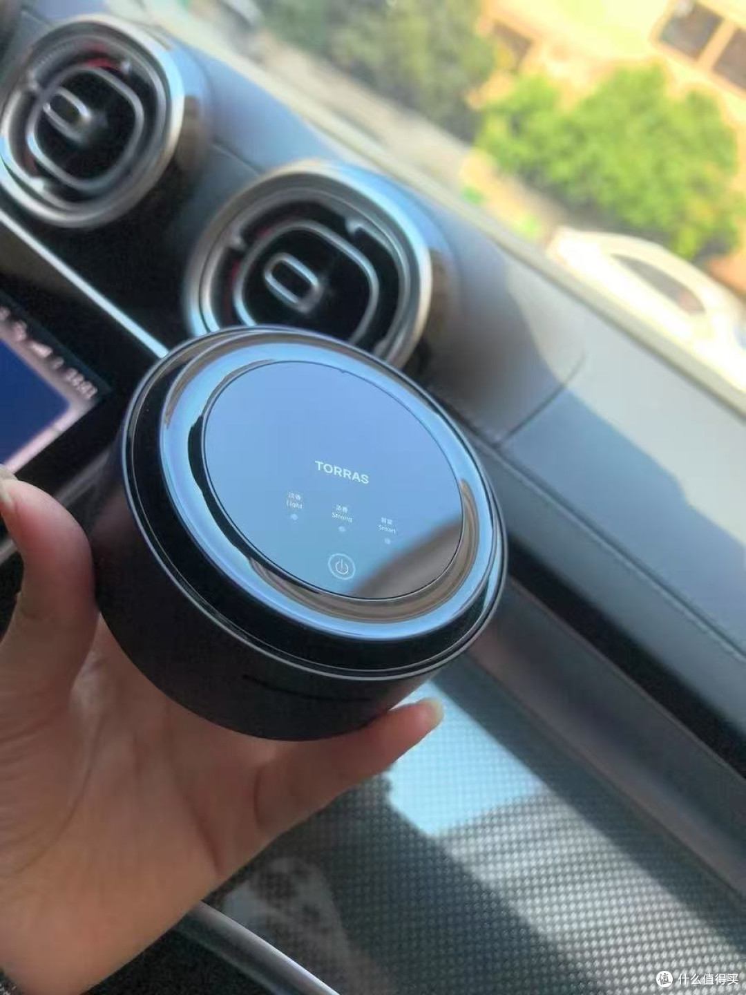 汽车香氛：车内空间的灵魂调味剂