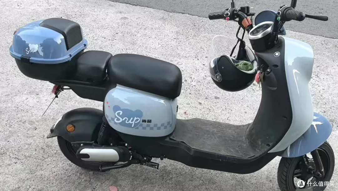 我的通勤搭子:雅迪电动车