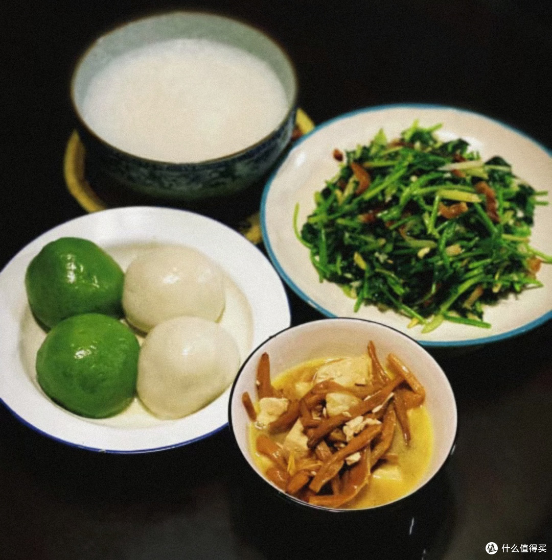 春季饮食养生误区:分析'吃啥补啥'、'清淡等于无味'等观念
