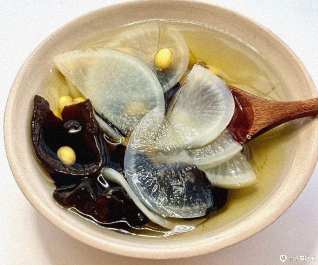 春季饮食养生误区：分析'吃啥补啥'、'清淡等于无味'等观念