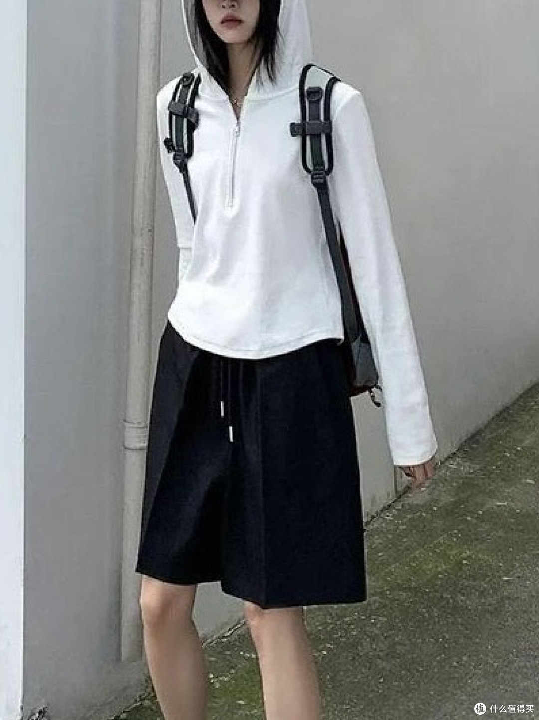 春日里的舒适穿搭:休闲风、运动风、田园风,如何穿出个性标签?