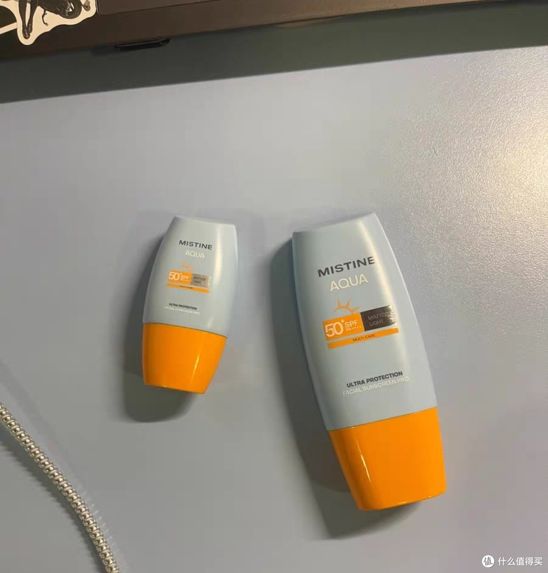 蜜丝婷小黄帽防晒霜测评：面部水感养肤，SPF50+全面防护！