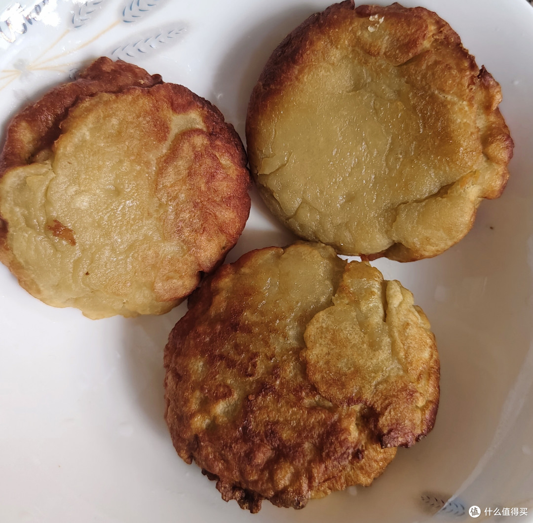 用蛋堡锅煎山药苹果粑粑～美味又营养