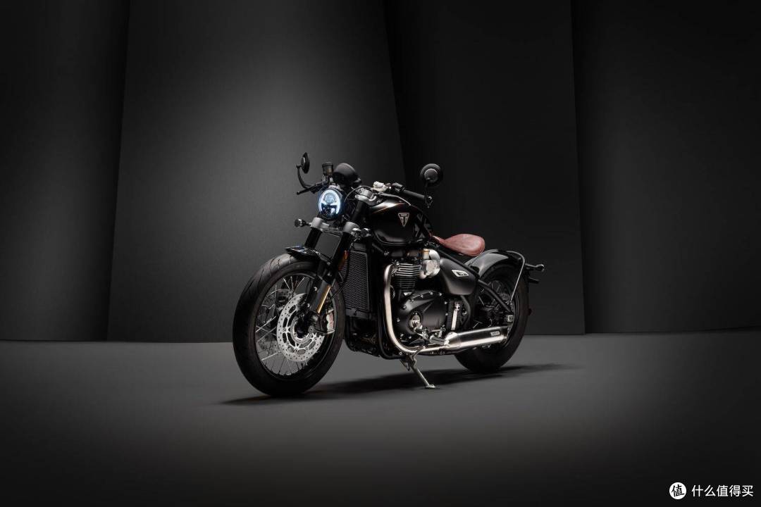 凯旋2025款Bonneville Bobber TFC 限量版摩托车