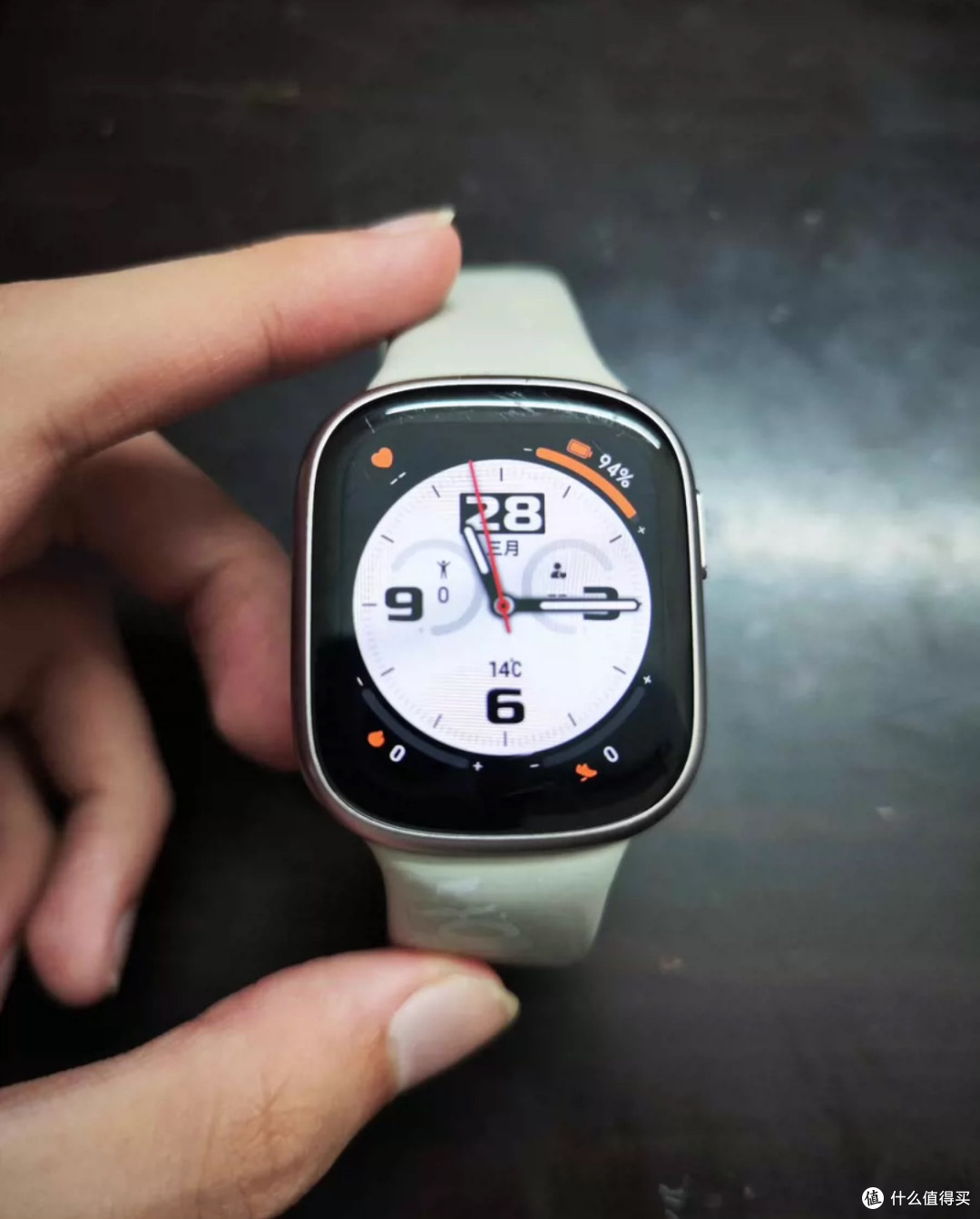 荣耀Watch 4:独立通讯与健康管理的腕上管家