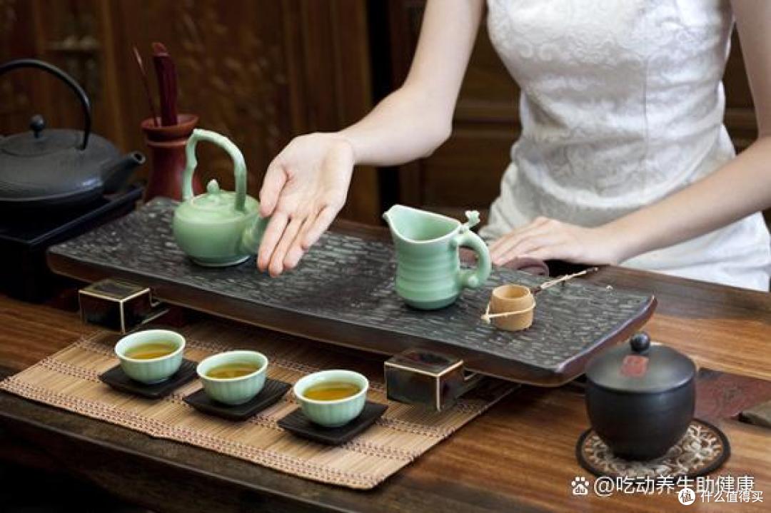 肝与眼息息相关,春天是养肝护肝的好时节,建议你常喝“护眼茶”
