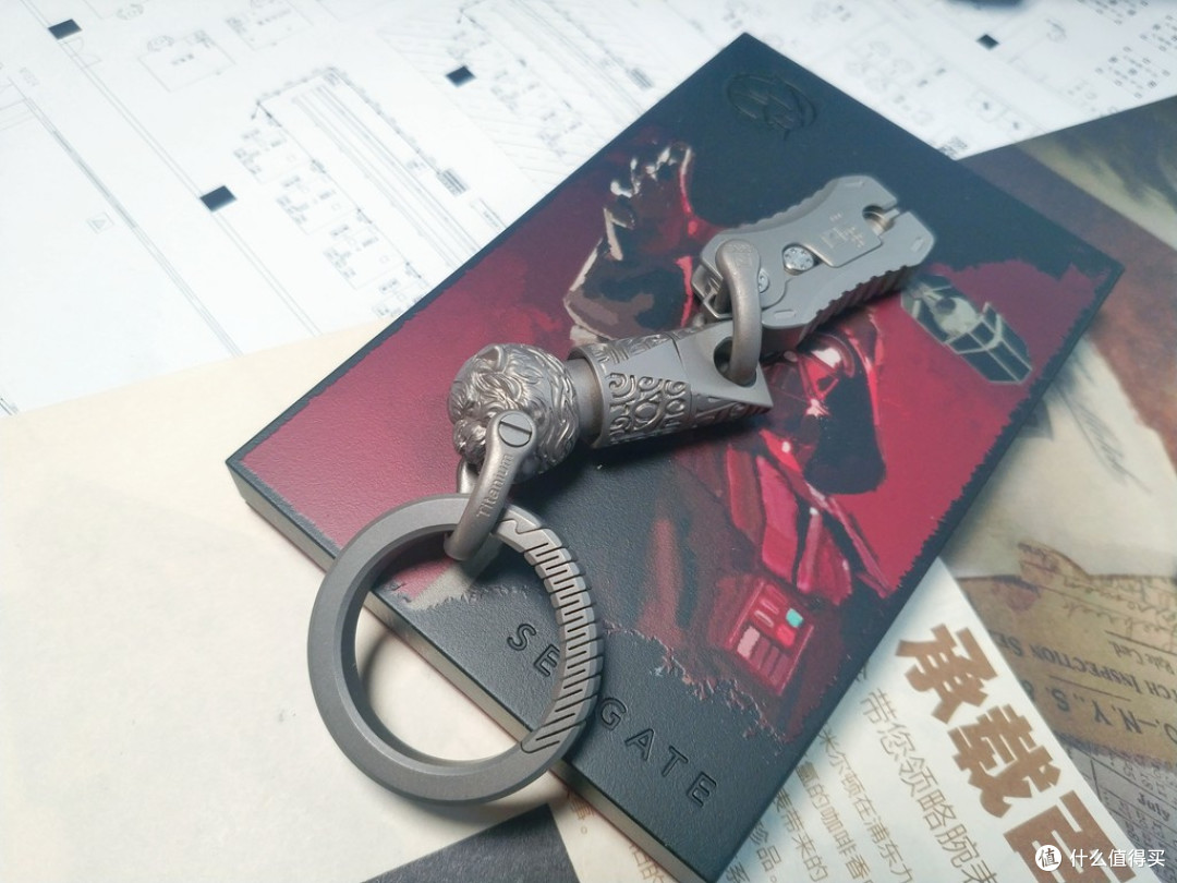 狮韵钛魂,扣系千秋:FEGVE 狮子钛合金快拆式钥匙扣品鉴