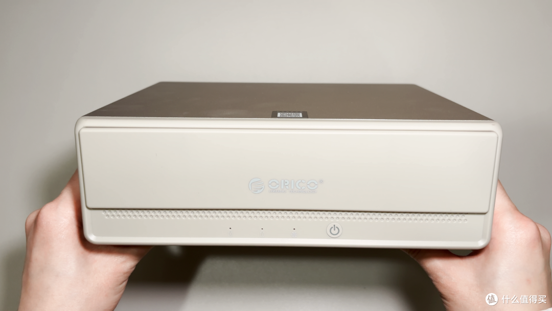 奥睿科 CS200-Pro 全新 NAS 登场!到底值不值,上手开箱评测~