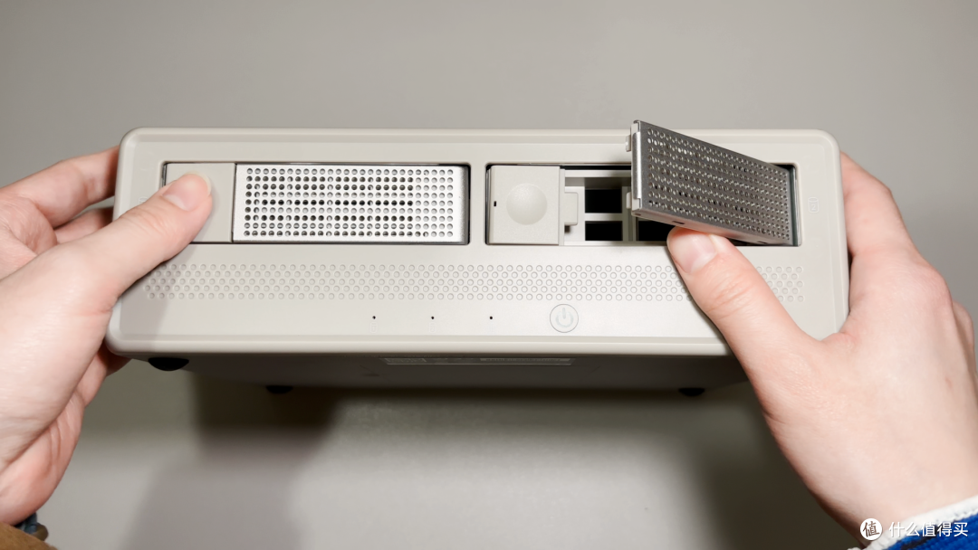 奥睿科 CS200-Pro 全新 NAS 登场!到底值不值,上手开箱评测~