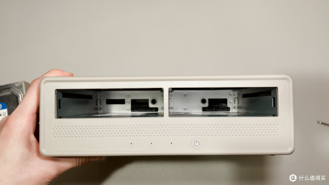 奥睿科 CS200-Pro 全新 NAS 登场!到底值不值,上手开箱评测~