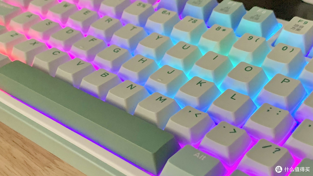 键盘内卷新高度,AI+四模+麻将音,RK R87 ProAI机械键盘评测