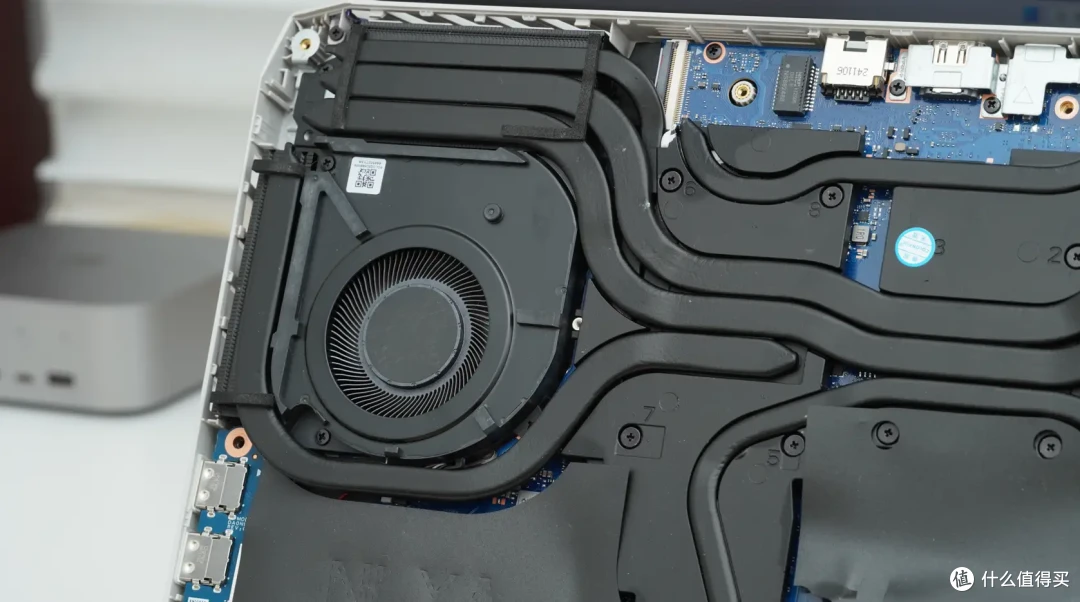 搭载RTX 5080 笔记本电脑GPU!七彩虹 隐星 G16 Pro 开箱简测