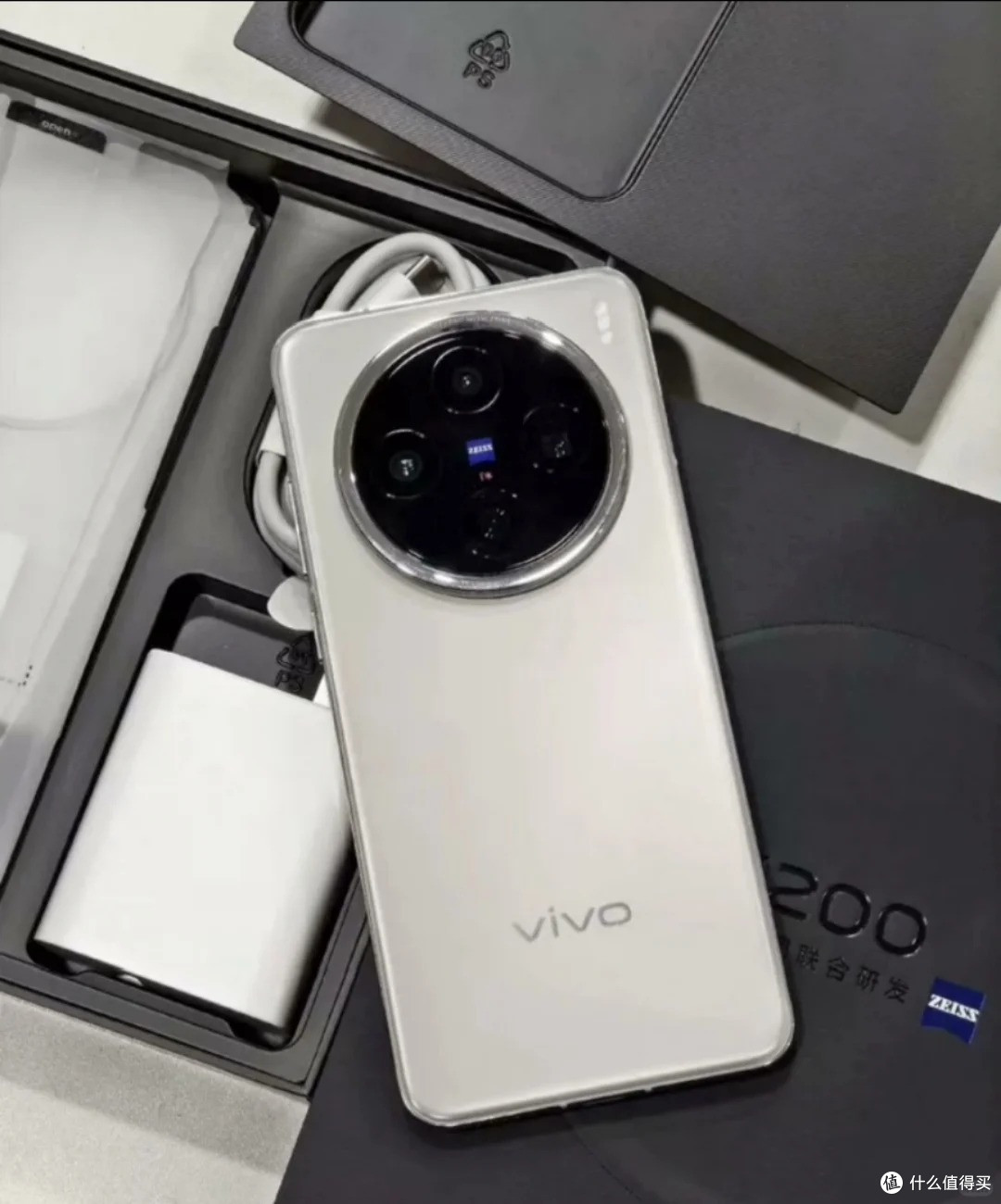4月新机盘点:小米、OPPO、vivo旗舰机扎堆亮相,魅族也凑热闹