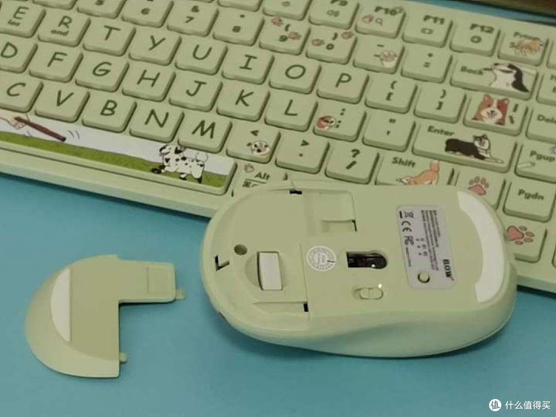 【测评】一款很讨女生喜欢的BOW MK392三模键鼠套装,原创IP设计