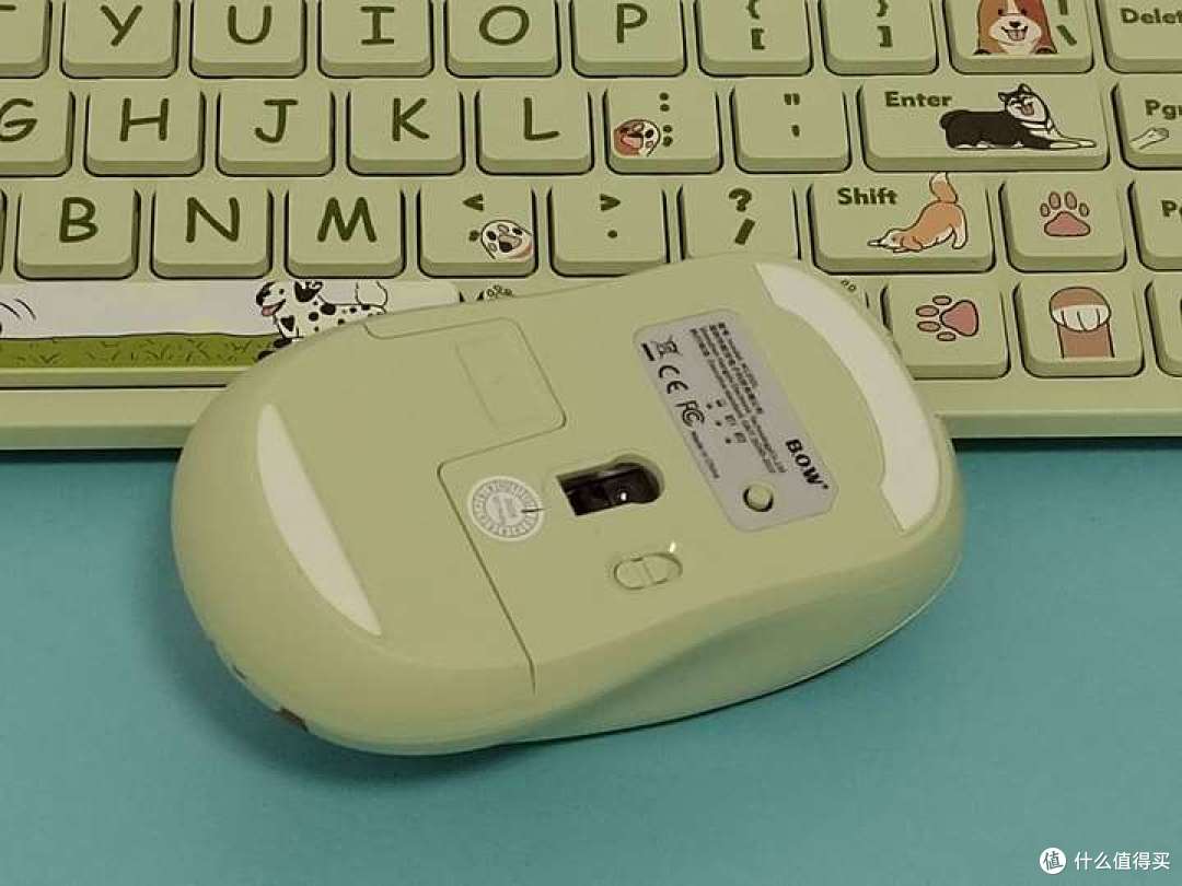 【测评】一款很讨女生喜欢的BOW MK392三模键鼠套装,原创IP设计