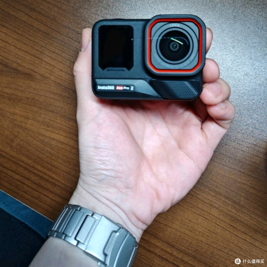 Ace Pro 2 旗舰影像运动相机 AI智能防抖,摩托骑行Vlog新纪元