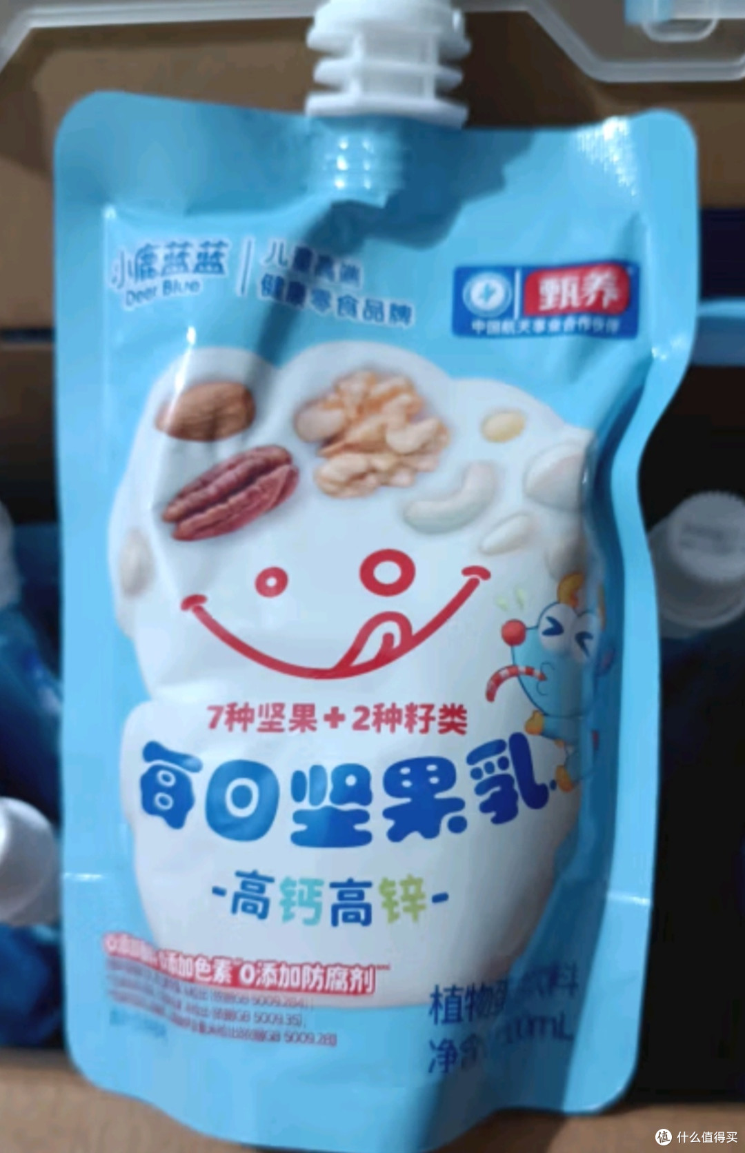 小鹿蓝蓝每日坚果乳100ml*12袋礼盒装高钙高锌儿童饮品