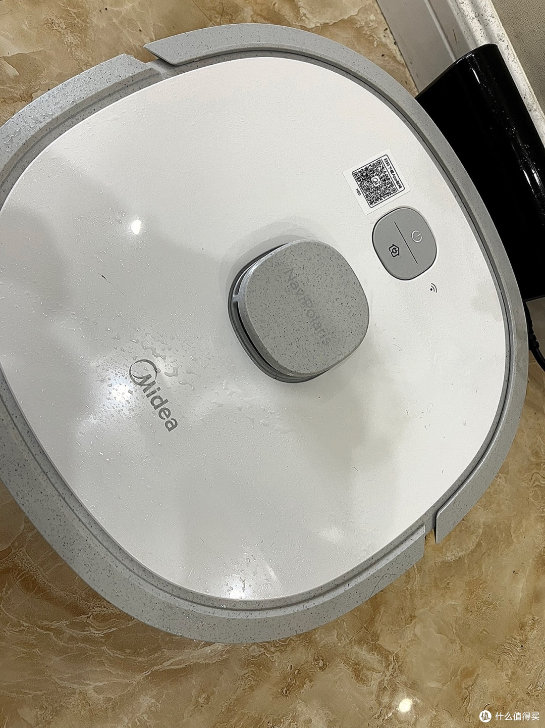 放心消费科普大赛，美的智能扫地机器人让居家更洁净