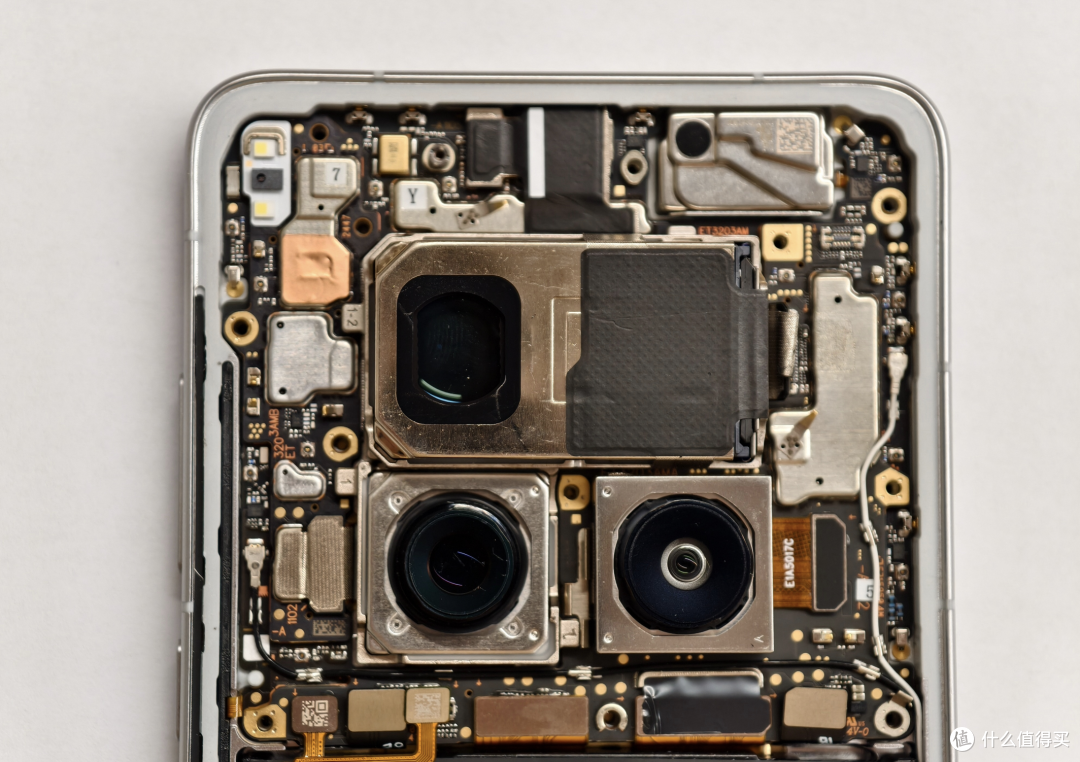 vivo给新机装了个物理外挂,iPhone用户却集体破防了