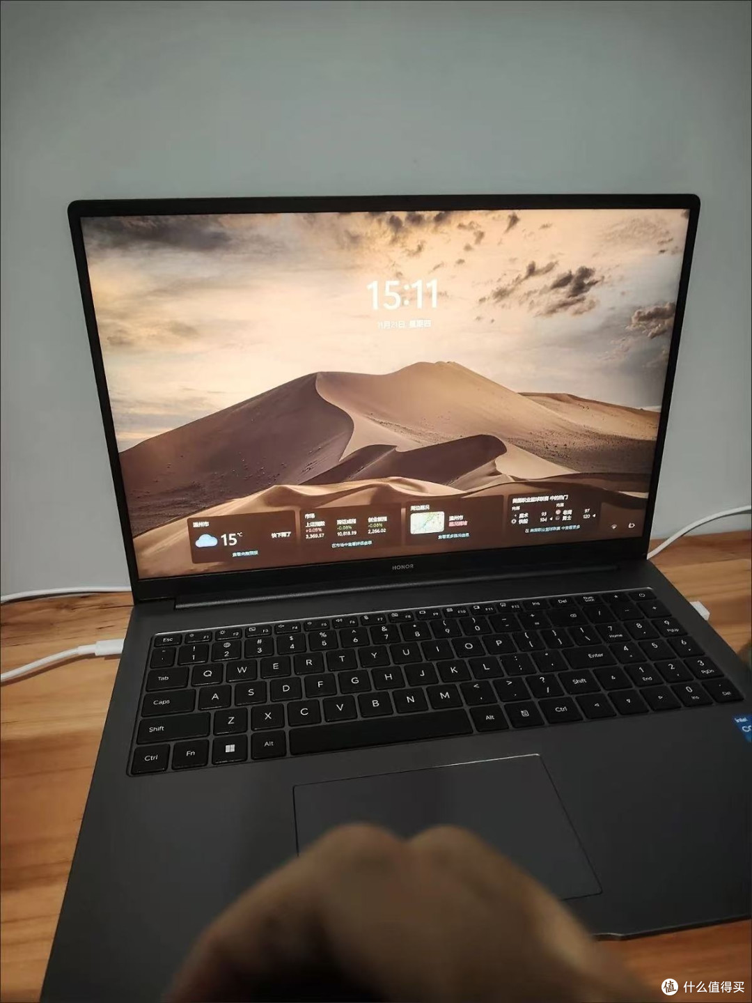 荣耀MagicBook X 16 战斗版:学生党的性价比之选