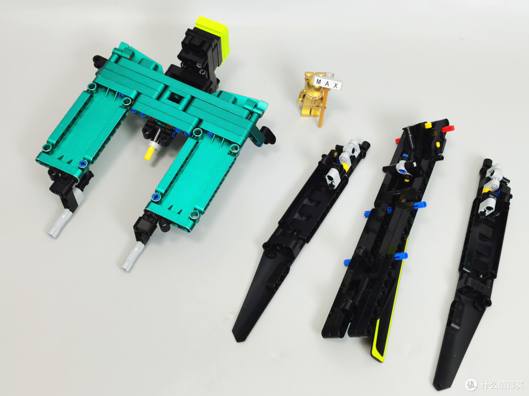 全印刷件,有变速箱,有动力快装快拆功能,1:8积木赛车-Valkyrie
