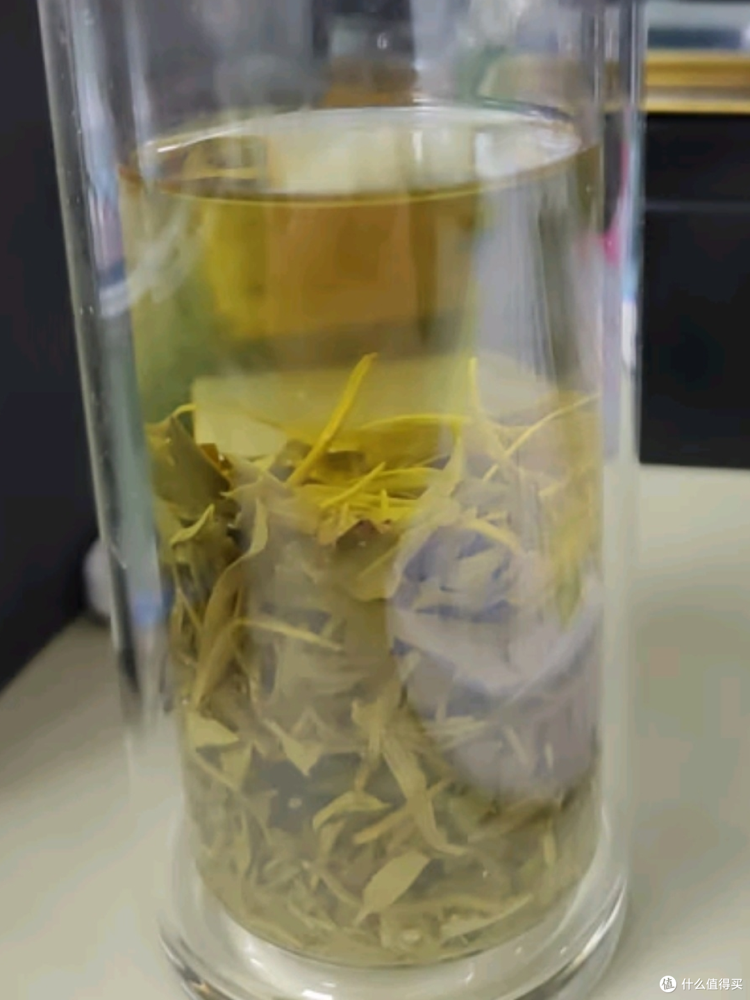 高山云雾间的味觉修行:陈一凡明前绿茶