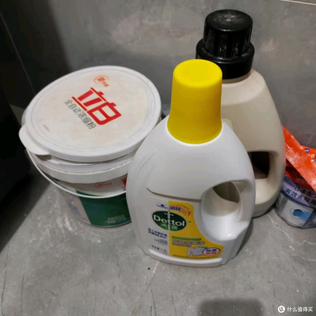 滴露（Dettol）衣物除菌液柠檬1.5L：儿童衣物的健康守护者