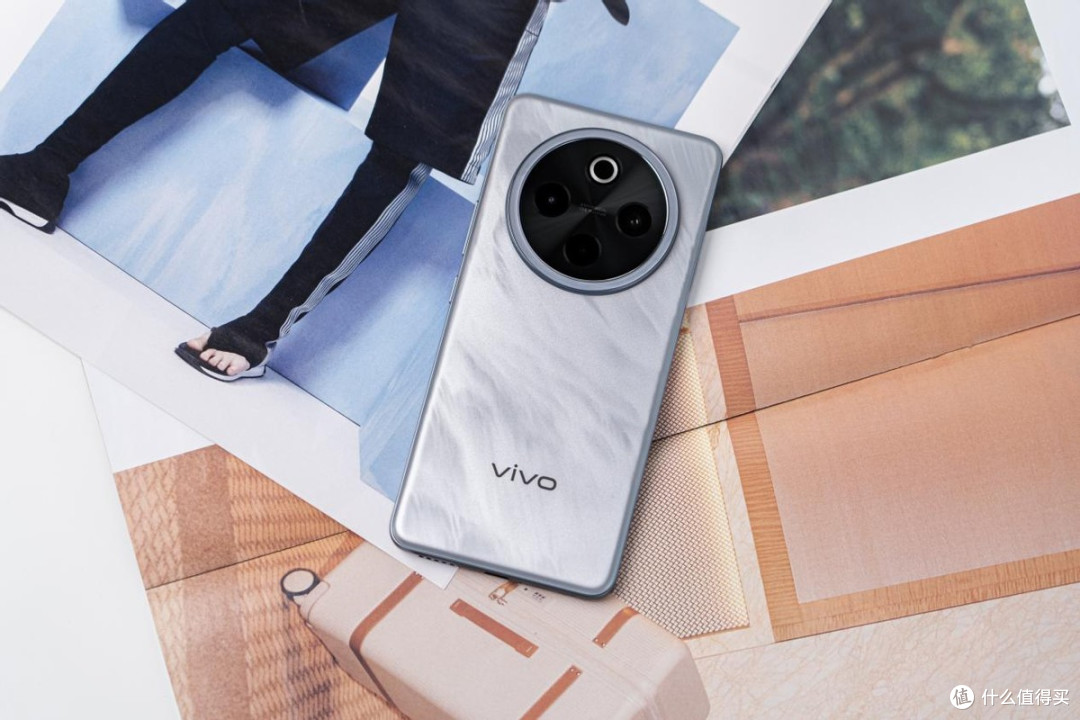 7300mAh续航灭霸!vivo Y300 Pro+首发评测:电量根本用不完