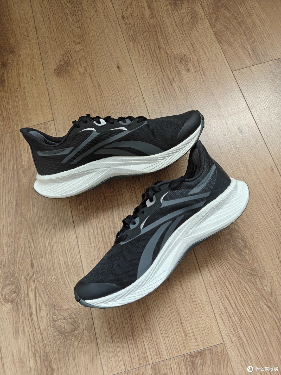 一百出头真香！真冷门非流跑鞋Reebok Floatride Energy 5