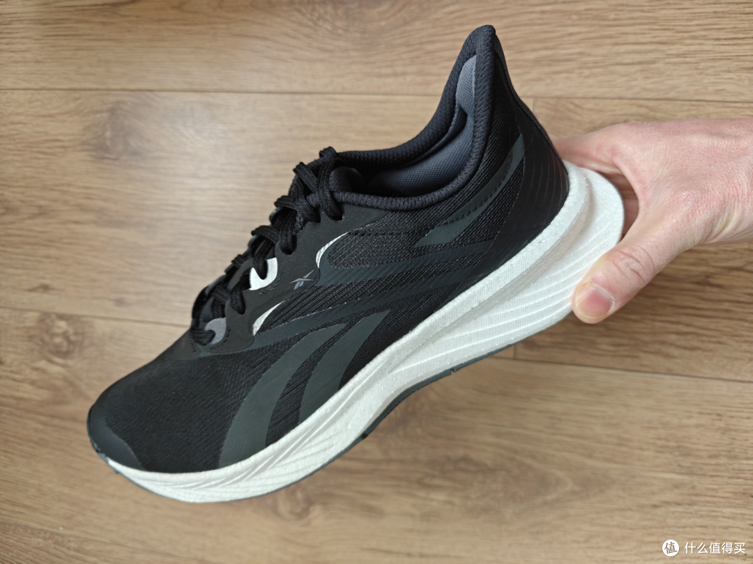 一百出头真香！真冷门非流跑鞋Reebok Floatride Energy 5