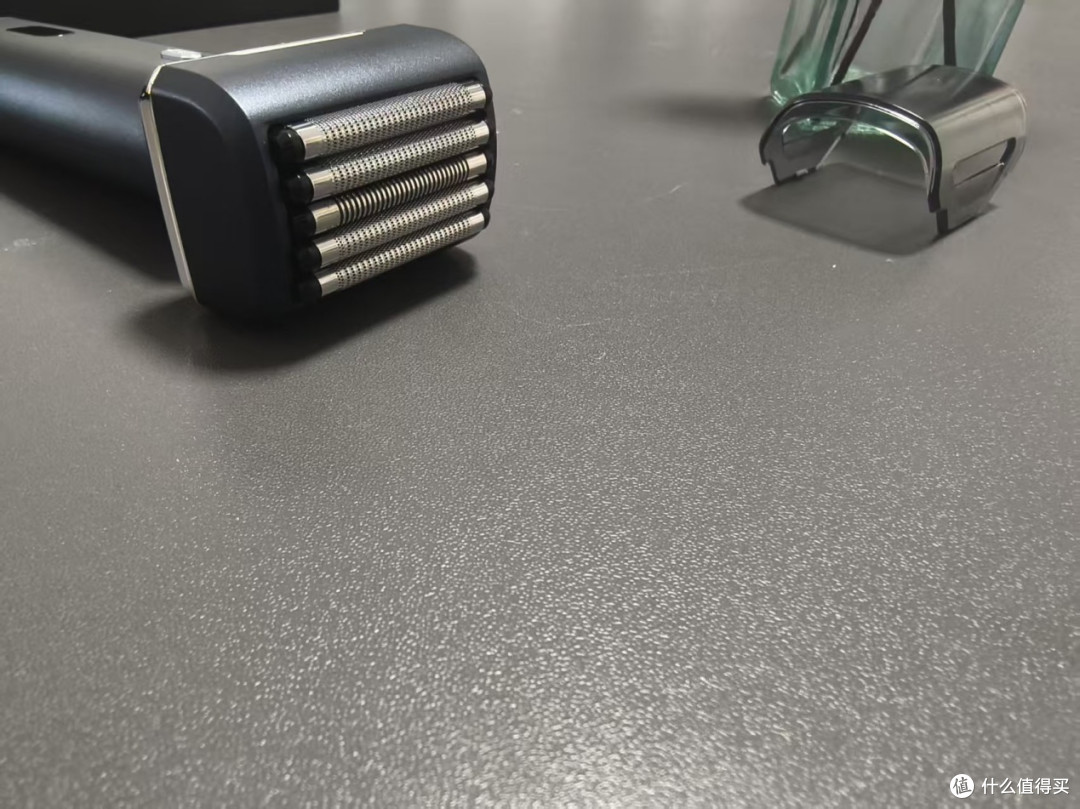 送礼新选择高性能高颜值超感顺滑体验,未野往复式剃须刀真实评测